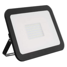 Charger l'image dans la galerie, Projecteur LED Ledkia Slim Cristal A+ 50 W 5000 Lm (Blanc chaud 3000K - 3500 K)