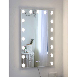 Miroir LED Ledkia Essauira 24 W 240LM (700x500x57 mm)