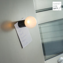 Charger l&#39;image dans la galerie, Aimant Ampoule LED Gadget and Gifts