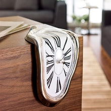 Charger l&#39;image dans la galerie, Horloge Fondue de Dali Melting Time